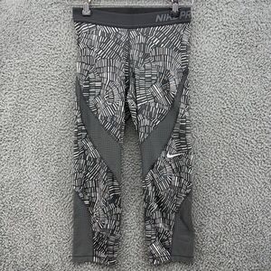 Nike Pro Womens Size S Geometric Striped Print Tight Fit Capri Pants Gray‎ White